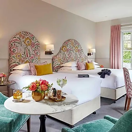 Hotel Actons